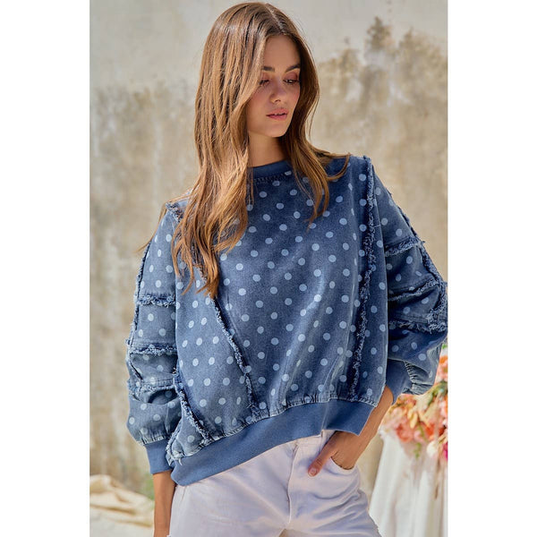POLKA DOT PRINTED WASHED DENIM FRAYED EDGE DETAIL TOP:
