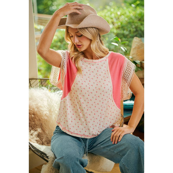 FLORAL RIB KNIT WITH CROCHET TRIM SLEEVES TOP: CORAL PINK / S