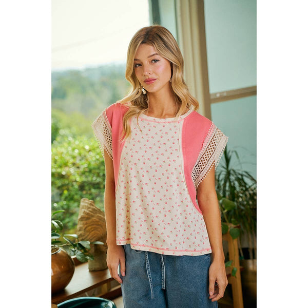 FLORAL RIB KNIT WITH CROCHET TRIM SLEEVES TOP: CORAL PINK / S