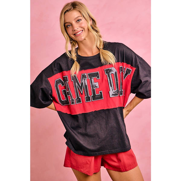 WOMENS GAMEDAY COLORBLOCK APPLIQUE RELAXED FIT T SHIRT: BLACK/RED