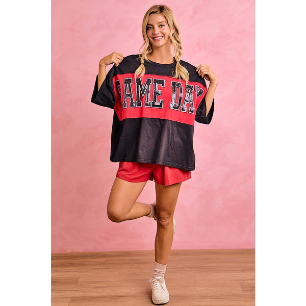 WOMENS GAMEDAY COLORBLOCK APPLIQUE RELAXED FIT T SHIRT: BLACK/RED