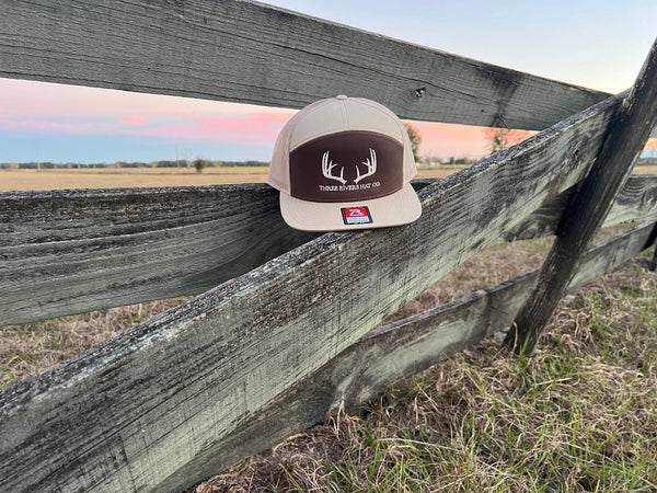 Classic Whitetail Rack - Flatbill Snapback Hat - Richardson 168: Dark Brown/Khaki