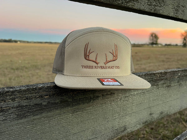 Classic Whitetail Rack - Flatbill Snapback Hat - Richardson 168: Dark Brown/Khaki