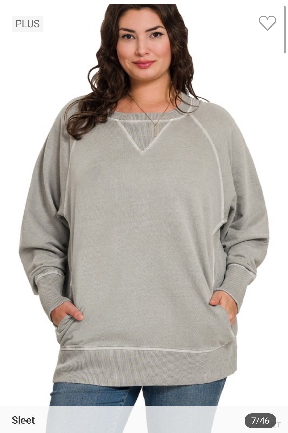 Plus size sweatshirt with pockets