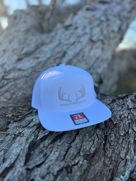Classic Whitetail Rack - Flatbill Snapback Hat - Richardson 168: Dark Brown/Khaki