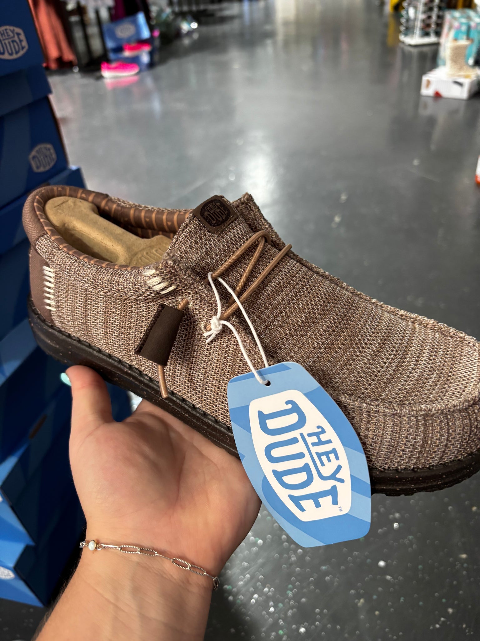 Hey dude Wally stretch Sox taupe