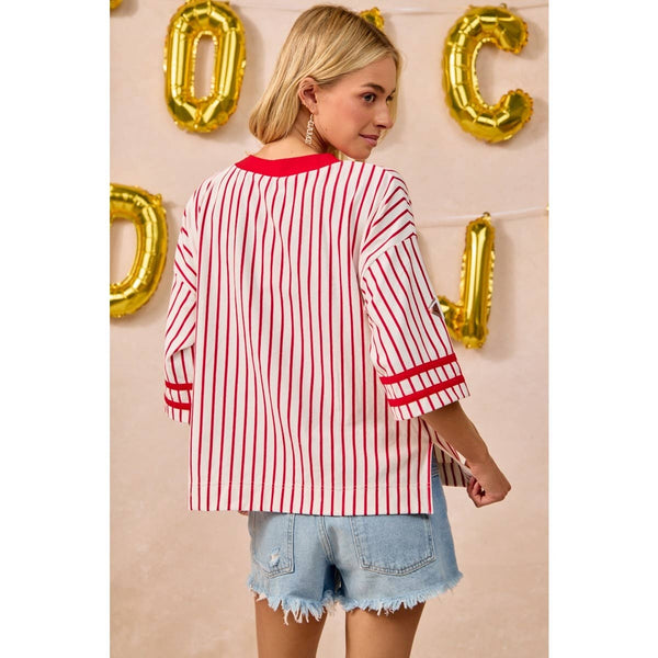 GAMEDAY THEME STRIPE KNIT TOP WITH SLEEVE PATCHED: IVORY/BLACK