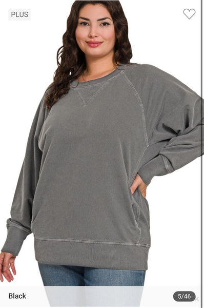 Plus size sweatshirt with pockets