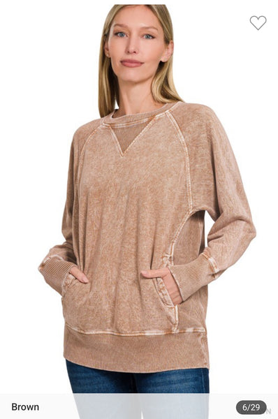 Snow wash French terry pullover