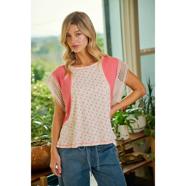 FLORAL RIB KNIT WITH CROCHET TRIM SLEEVES TOP: CORAL PINK / S