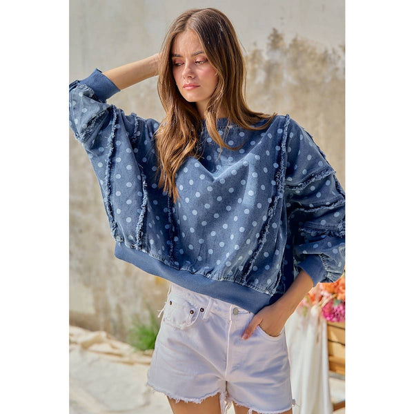 POLKA DOT PRINTED WASHED DENIM FRAYED EDGE DETAIL TOP: