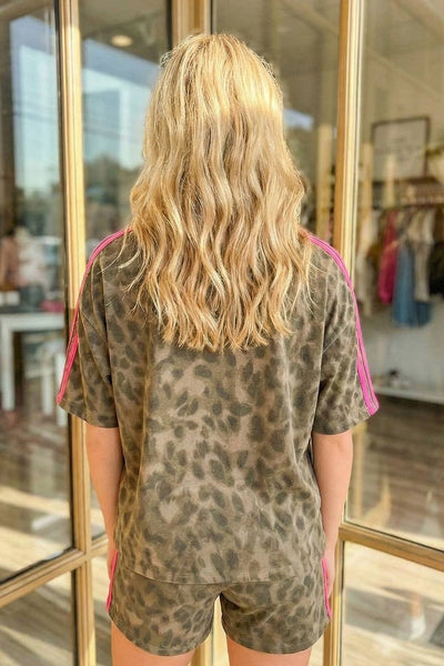 LAS Contrast Striped Accent Leopard Short Set