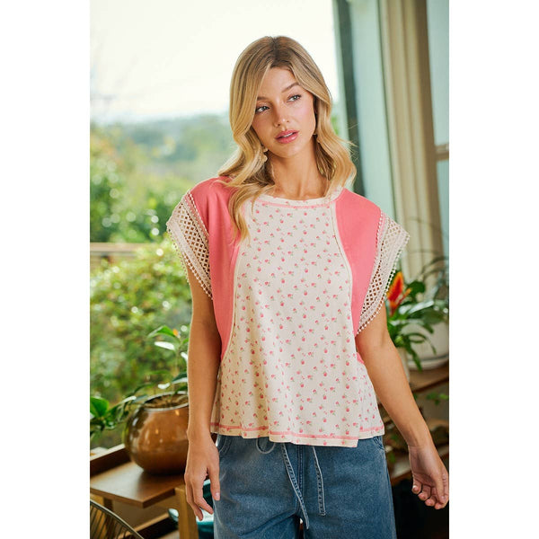 FLORAL RIB KNIT WITH CROCHET TRIM SLEEVES TOP: CORAL PINK / S