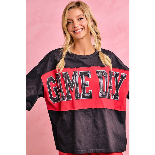 WOMENS GAMEDAY COLORBLOCK APPLIQUE RELAXED FIT T SHIRT: BLACK/RED