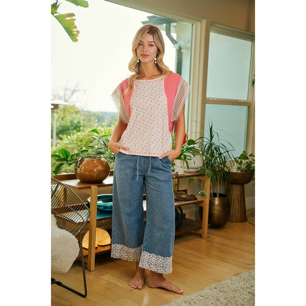 FLORAL RIB KNIT WITH CROCHET TRIM SLEEVES TOP: CORAL PINK / S